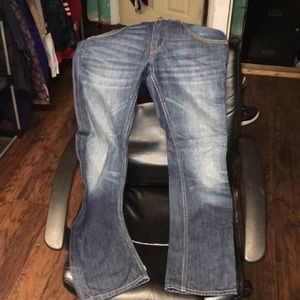 Pair of Levi jeeans w29 L32